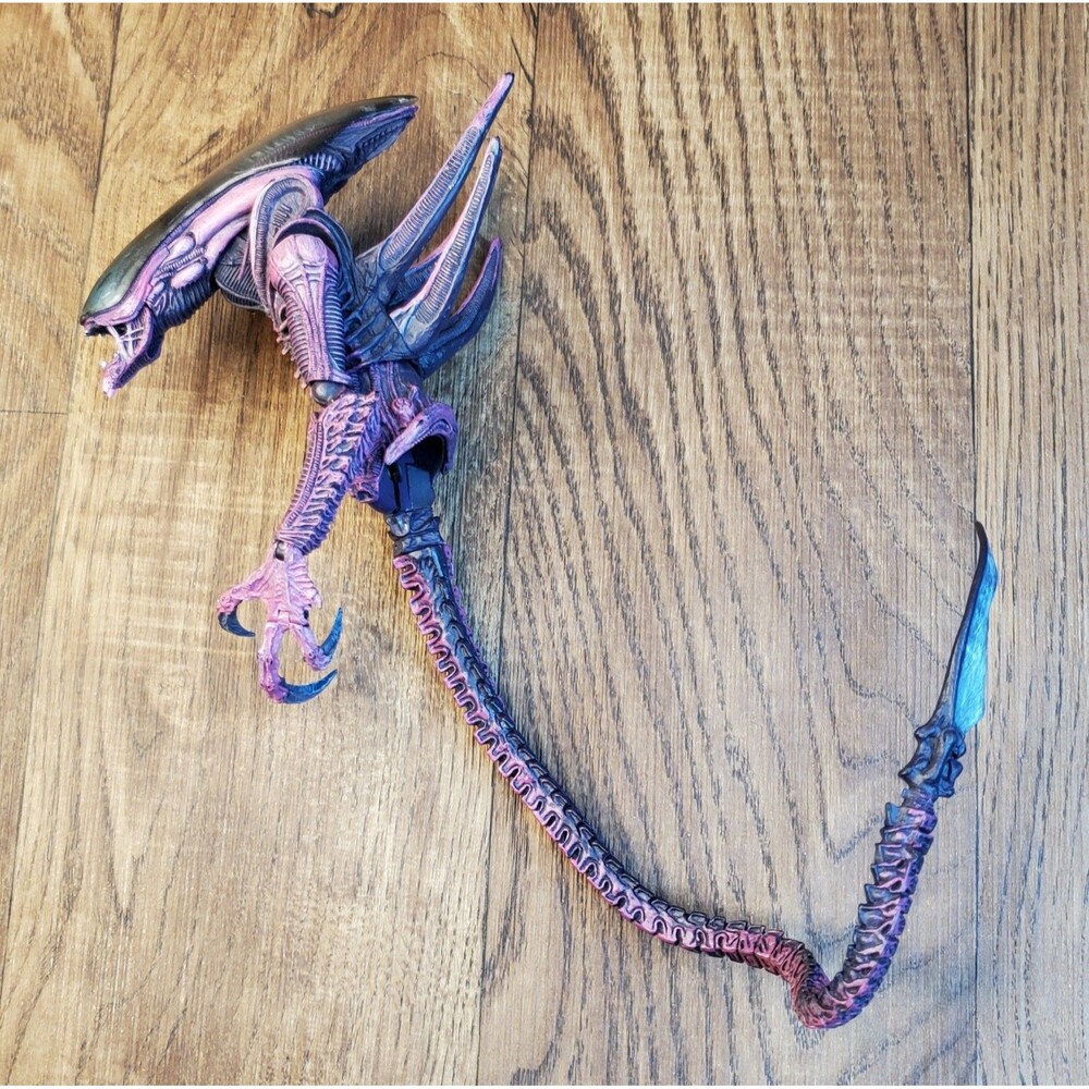 Alien vs. Predator Arcade Razor Claws Alien Figure NECA 2019